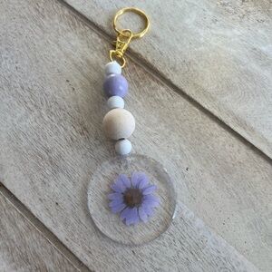 New - Handmade Purple Daisy Dried Flower Keychain